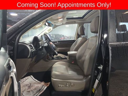 Used 2023 Lexus GX 460 Premium w/ Premium Package image 5