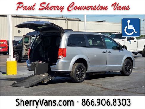 Used 2019 Dodge Grand Caravan GT FWD image 1