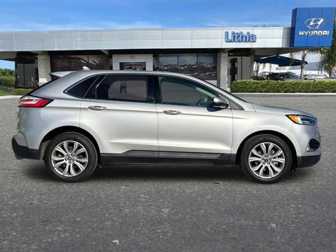 Used 2019 Ford Edge Titanium w/ Equipment Group 301A image 8
