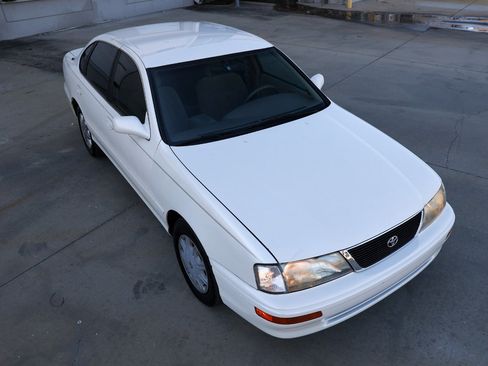 Used 1996 Toyota Avalon XL image 15