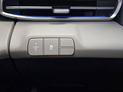 New 2026 Hyundai Elantra Limited FWD image 22