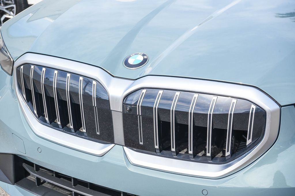 Used 2026 BMW 530i RWD image 11