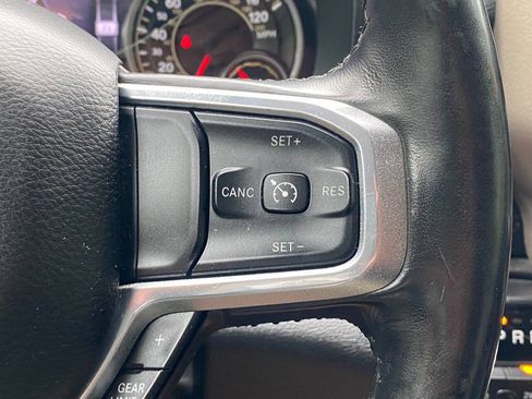Used 2019 RAM 1500 Laramie w/ Off Road Group AWD/4WD image 29