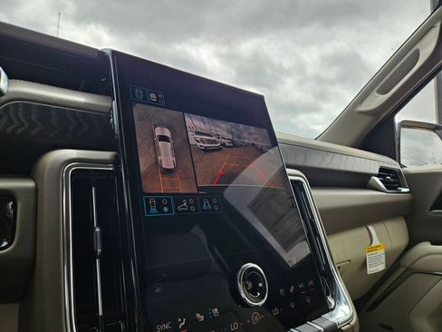 New 2026 GMC Yukon Denali image 17