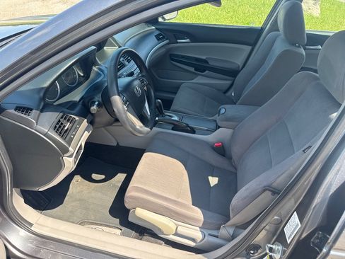 Used 2011 Honda Accord LX image 29