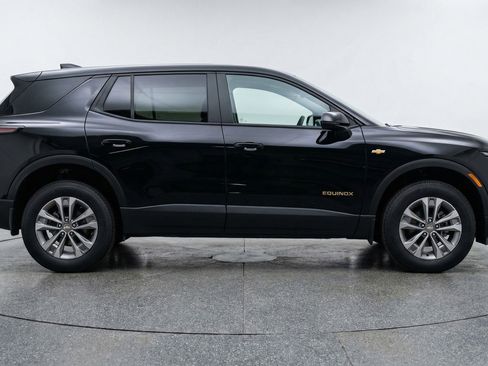 Used 2025 Chevrolet Equinox LT image 11