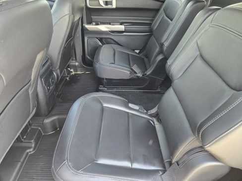 Used 2023 Ford Explorer XLT w/ Equipment Group 202A AWD/4WD image 24