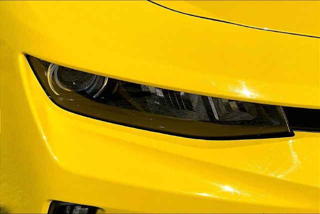 Used 2018 Chevrolet Camaro LT RWD image 23