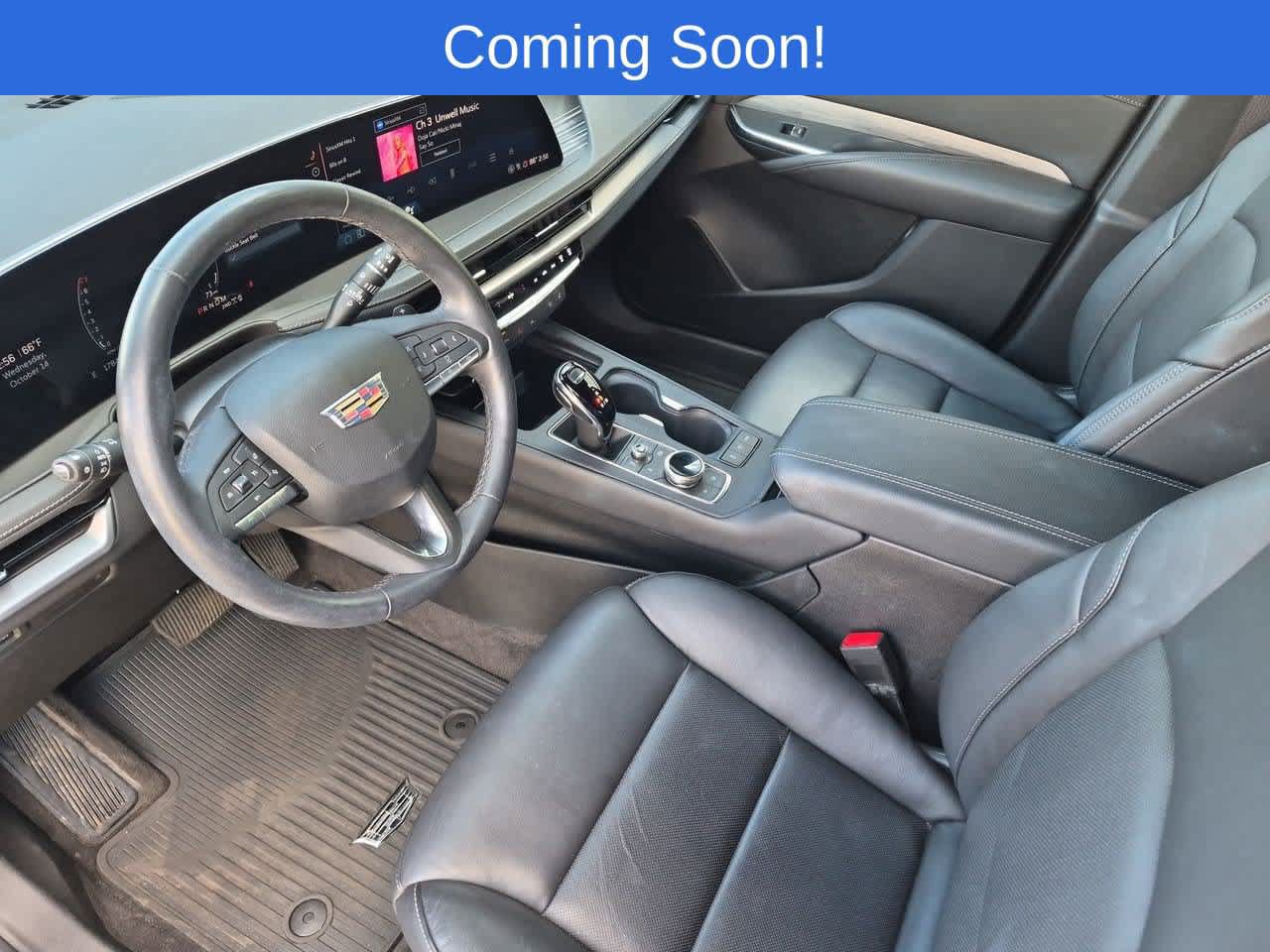 Used 2024 Cadillac XT4 Premium Luxury AWD/4WD image 2