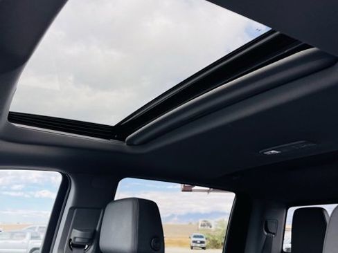 Used 2023 GMC Sierra 1500 SLT w/ SLT Convenience Package image 14