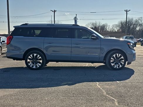 New 2025 Ford Expedition Max Platinum w/ Driver's Package image 8