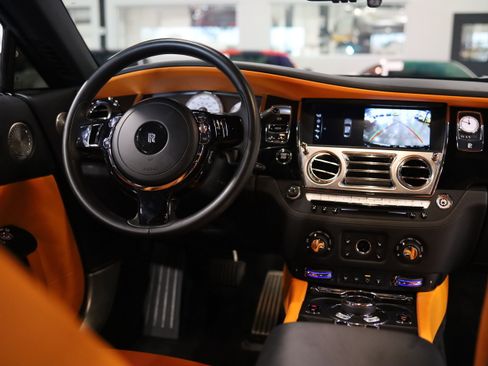Used 2021 Rolls-Royce Wraith w/ Rolls-Royce Signature Package RWD image 37
