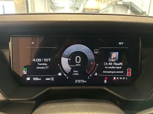 Used 2025 GMC Acadia Elevation image 22