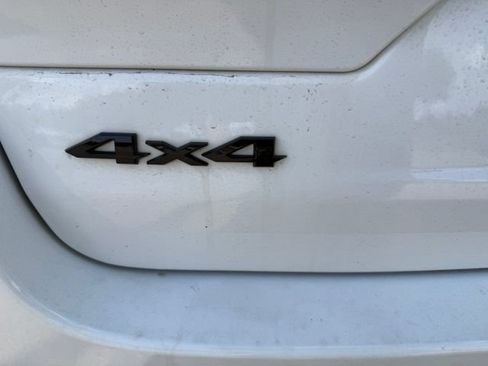 Used 2023 Jeep Grand Cherokee Altitude AWD/4WD image 7
