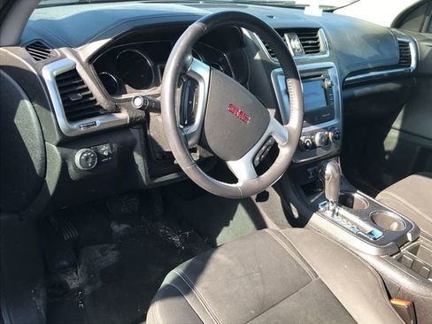 Used 2015 GMC Acadia SLE image 3