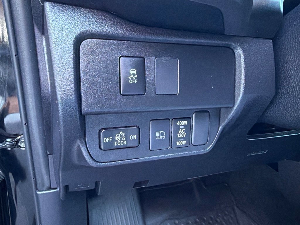 Used 2023 Toyota Tacoma TRD Off-Road w/ Technology Package AWD/4WD image 29