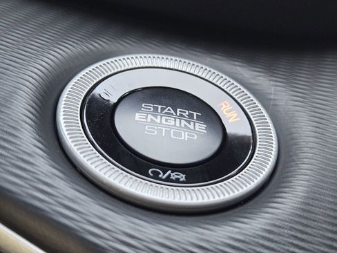 New 2025 Jeep Grand Cherokee Laredo image 21