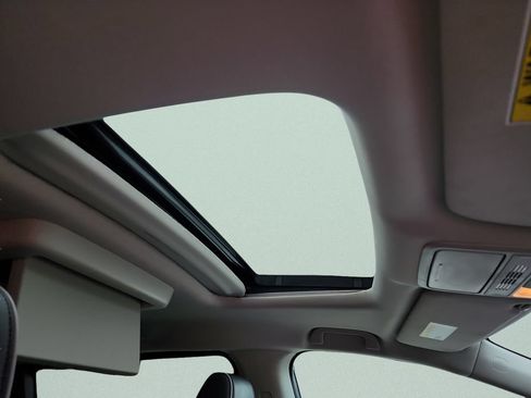 Used 2025 Honda Odyssey Touring image 36