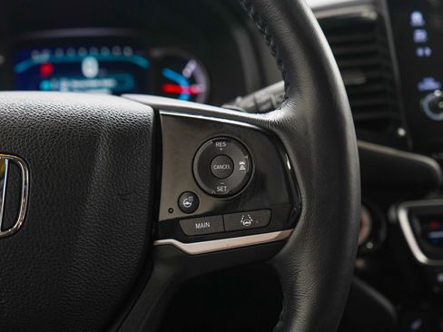 Used 2021 Honda Pilot Touring image 27