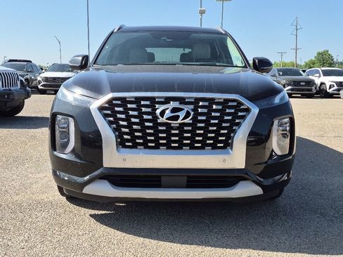 Used 2021 Hyundai Palisade Limited FWD image 2