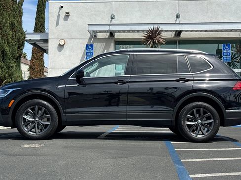 Certified 2023 Volkswagen Tiguan SE image 7