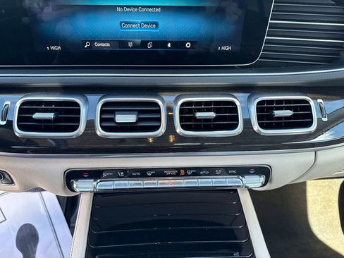 Used 2020 Mercedes-Benz GLE 350 4MATIC image 24