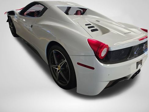 Used 2015 Ferrari 458 Spider RWD image 3