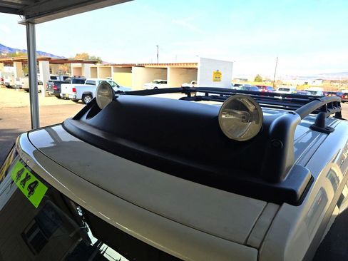 Used 2008 Toyota FJ Cruiser 4WD image 12