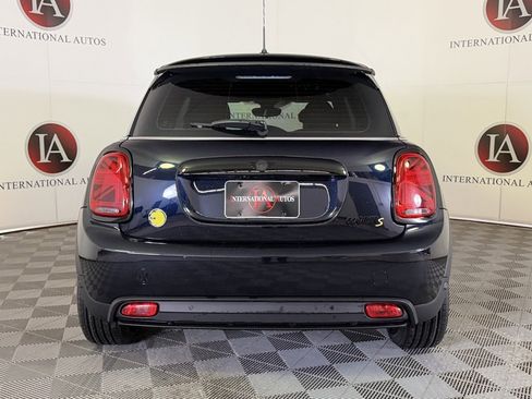 Certified 2023 MINI Cooper SE image 7