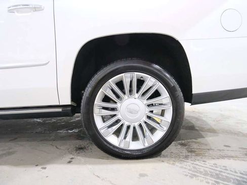 Used 2020 Cadillac Escalade ESV Platinum image 7