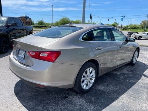 Used 2024 Chevrolet Malibu LT FWD image 3