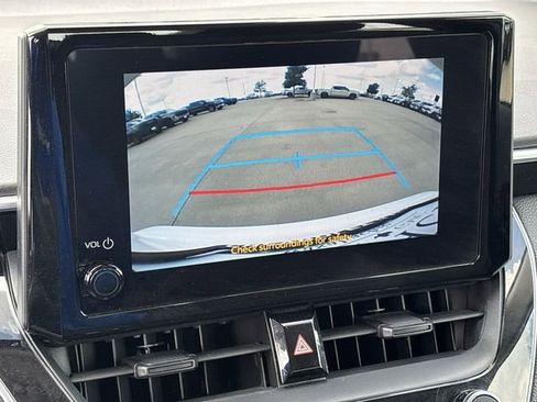 Used 2024 Toyota Corolla LE FWD image 16