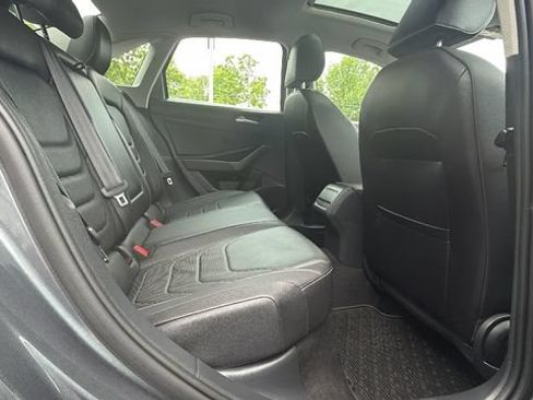 Used 2022 Volkswagen Jetta SEL FWD image 21