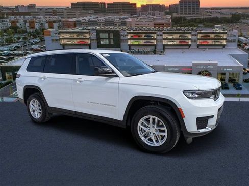 New 2026 Jeep Grand Cherokee L Laredo RWD image 1