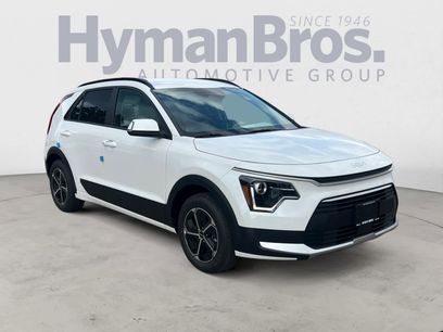 New 2025 Kia Niro EX