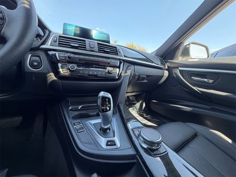 Used 2018 BMW 330e image 15