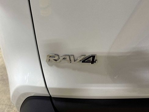 Used 2023 Toyota RAV4 Limited AWD/4WD image 27