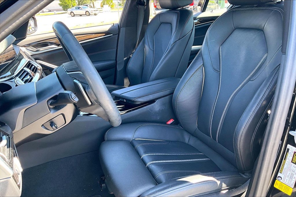 Used 2023 BMW 540i w/ Convenience Package RWD image 18