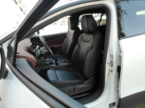 Used 2021 Volkswagen ID.4 Pro S w/ ID.4 Protection Package RWD image 6
