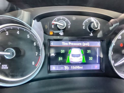 Used 2023 Buick Enclave Essence FWD image 12