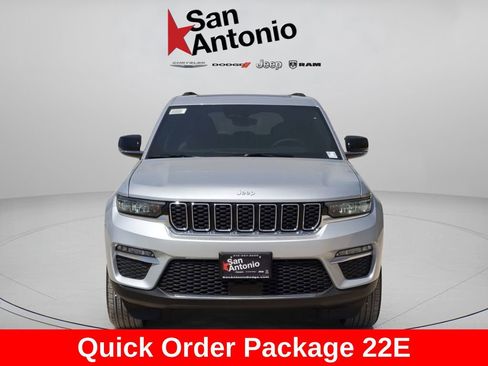 New 2025 Jeep Grand Cherokee Limited RWD image 3