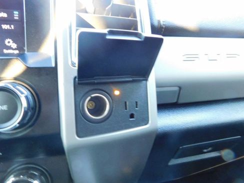Used 2017 Ford F350 Lariat w/ Lariat Ultimate Package AWD/4WD image 17