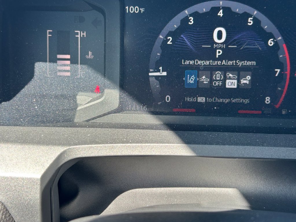 Certified 2025 Toyota Tacoma SR AWD/4WD image 32