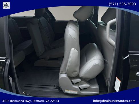 Used 2016 Toyota Sienna XLE Premium FWD image 20