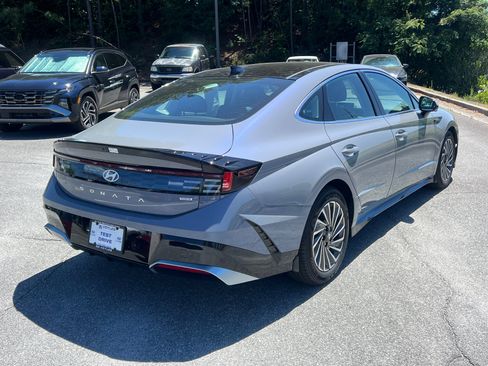 Certified 2025 Hyundai Sonata Limited FWD image 5