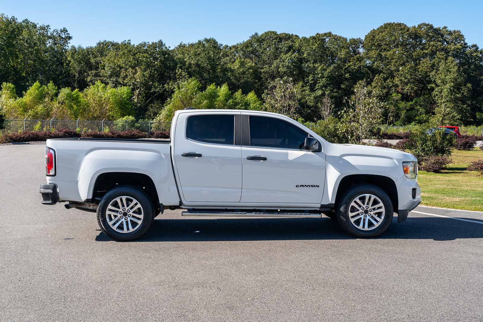 Used 2016 GMC Canyon SLT w/ Trailering Package RWD image 8
