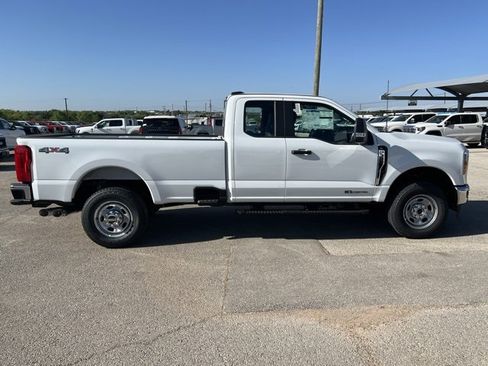 New 2025 Ford F350 XL w/ XL Chrome Package image 9