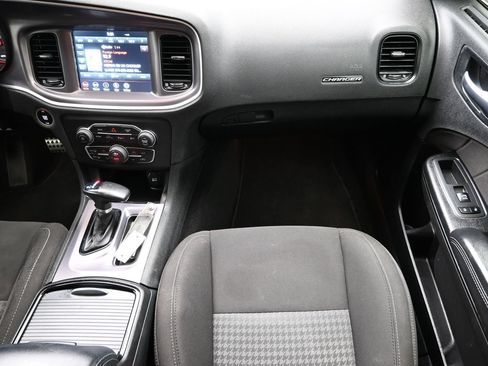 Used 2022 Dodge Charger R/T w/ Blacktop Package RWD image 38