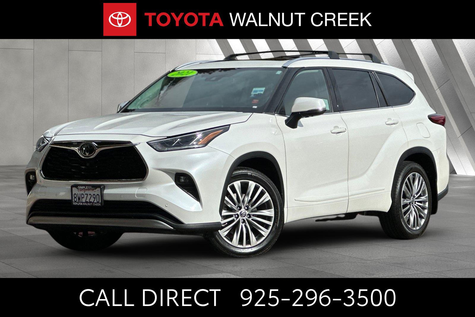 Certified 2021 Toyota Highlander Platinum AWD/4WD image 1