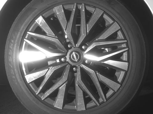 Used 2025 Nissan Altima 2.5 SV FWD image 10